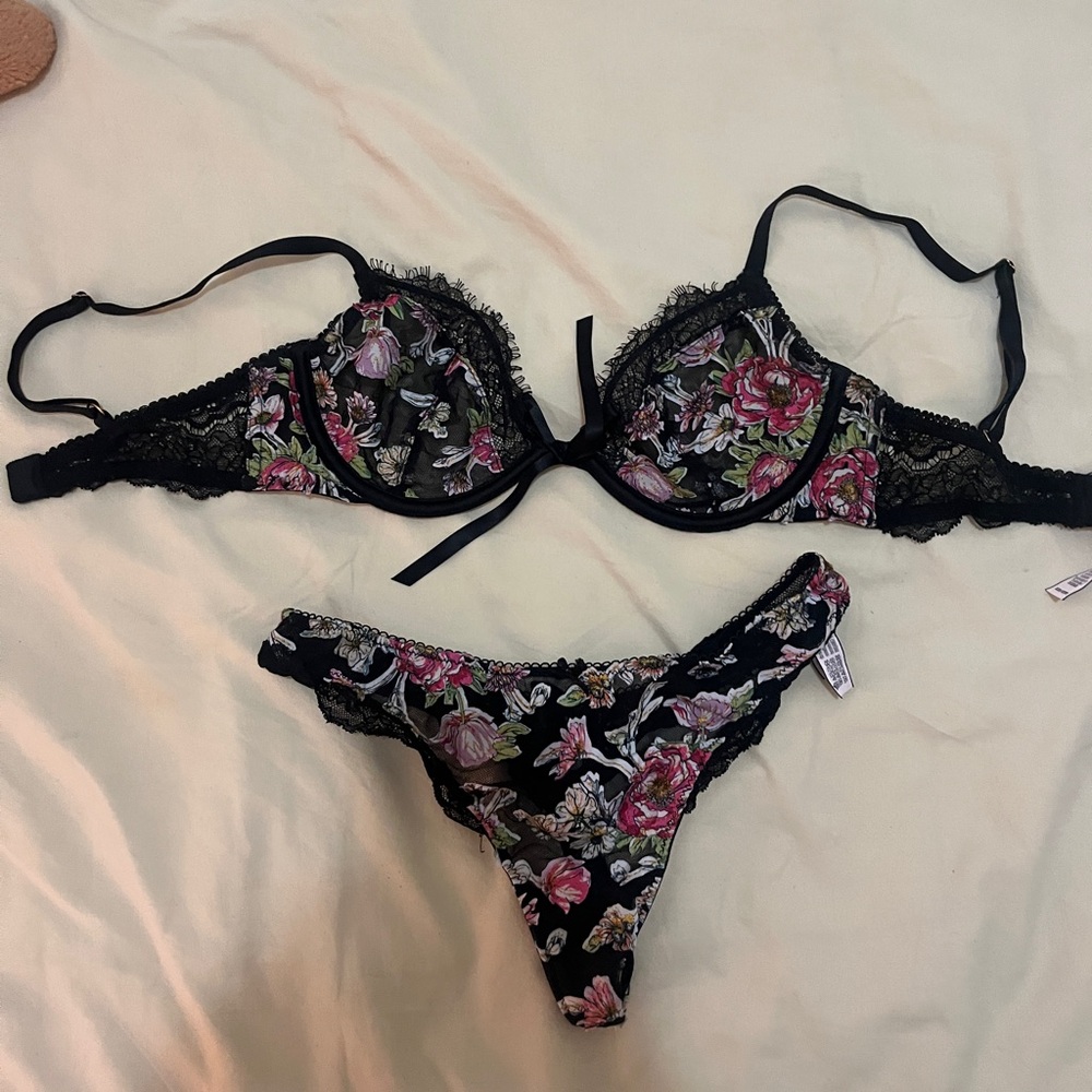 Victoria's Secret Black Floral Embroidered Lace Underwire Bra & Bikini Set